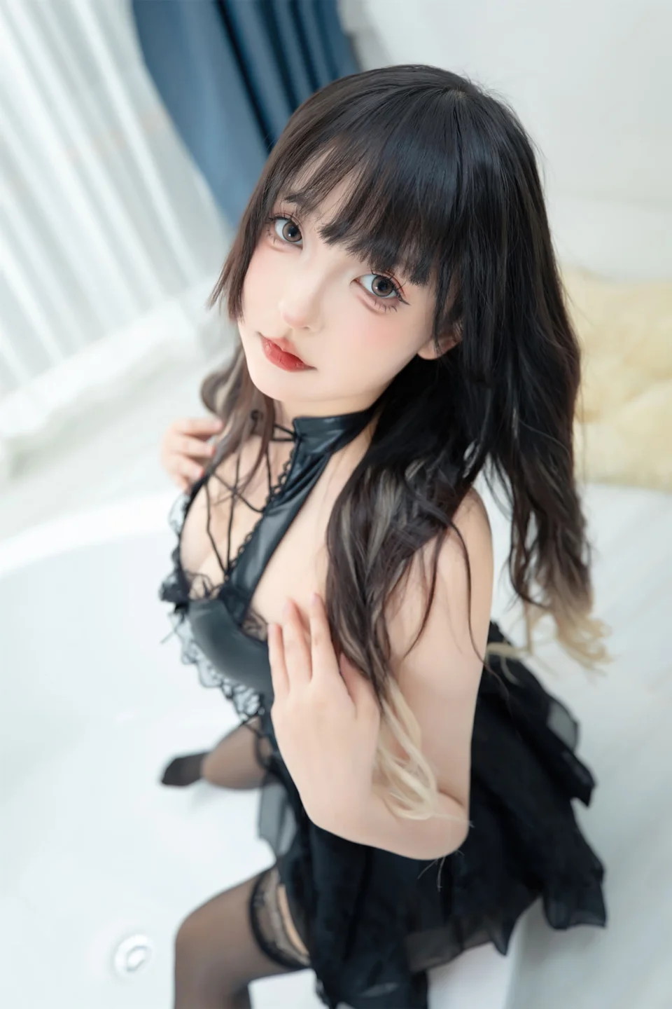 神楽坂真冬 - 绝命吊带 [75P,2V-327MB] tg@simisebaisi 【丝足阁】031.webp